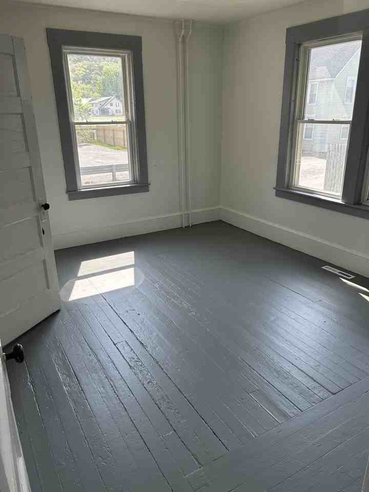 Central St 3B, Windsor, VT 05089 2 Bedroom Apartment for Rent