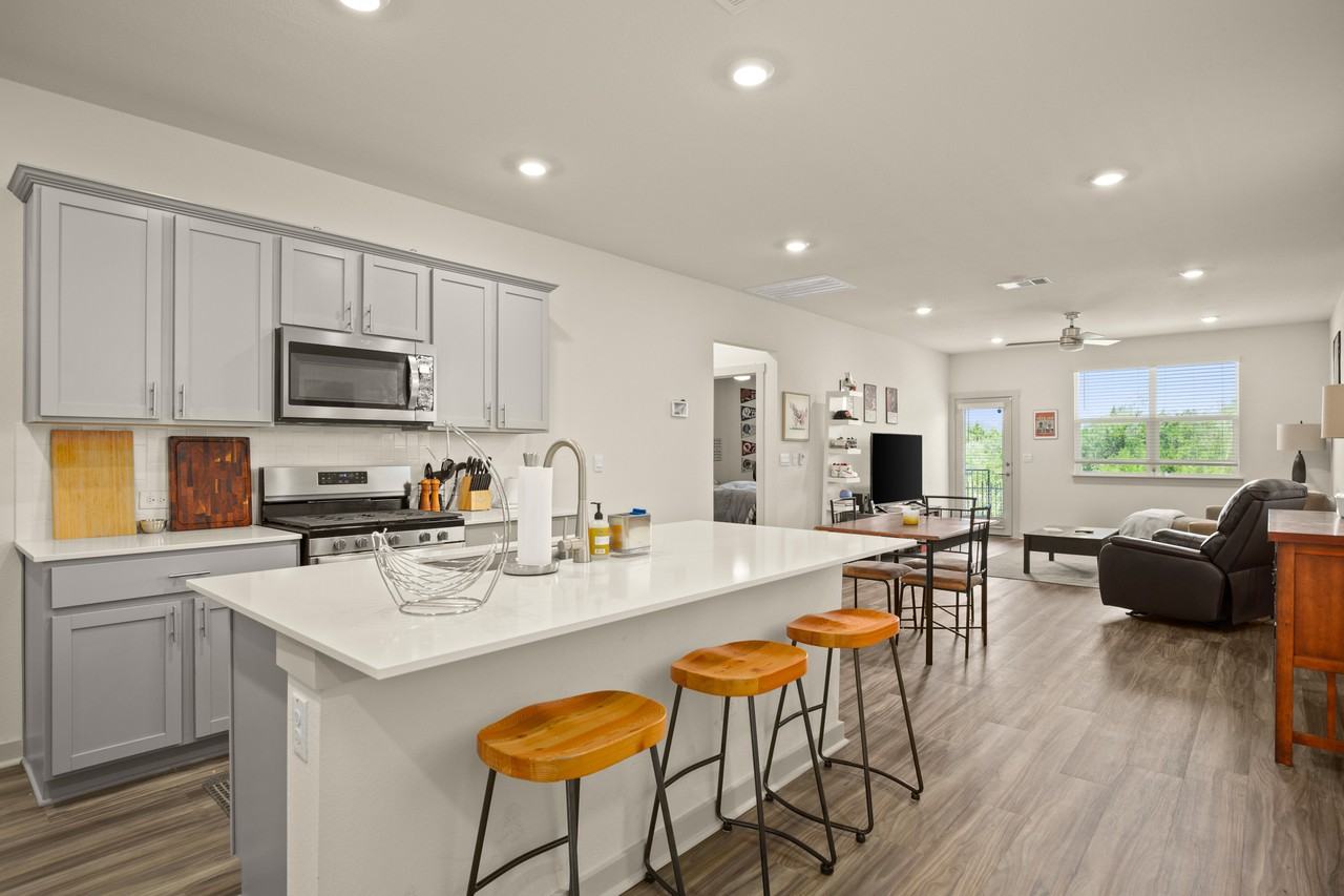 7514 Daves Landing Dr - Photo 4 of 21