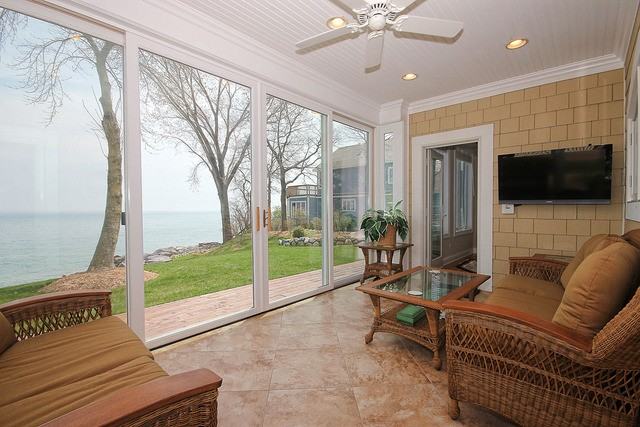 8723 Lakeshore Dr - Photo 2 of 25