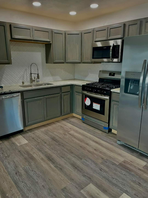 1007 Dexter Ln - Photo 2 of 8