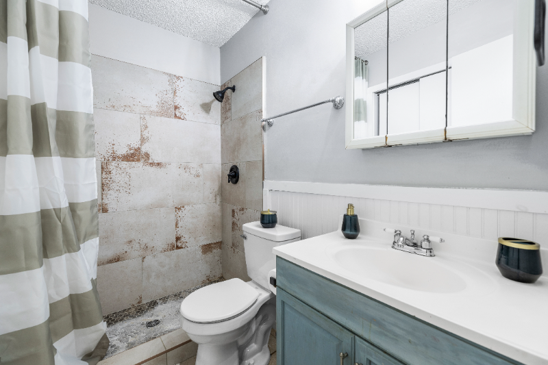 160 Grand Boulevard #B - Photo 3 of 19