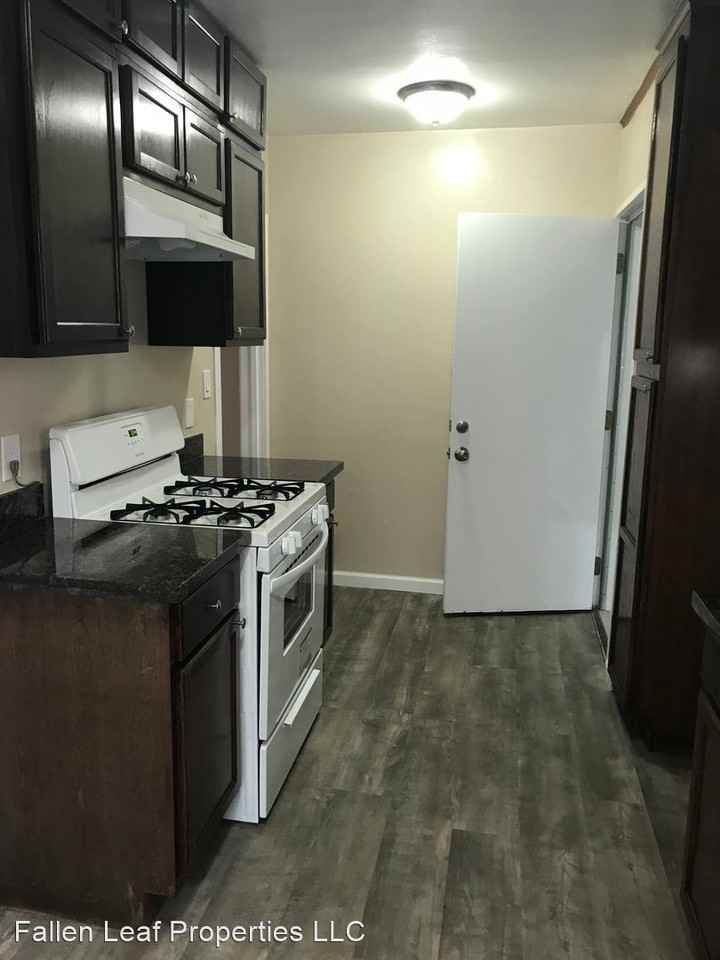 945 72nd Ave - Photo 3 of 12