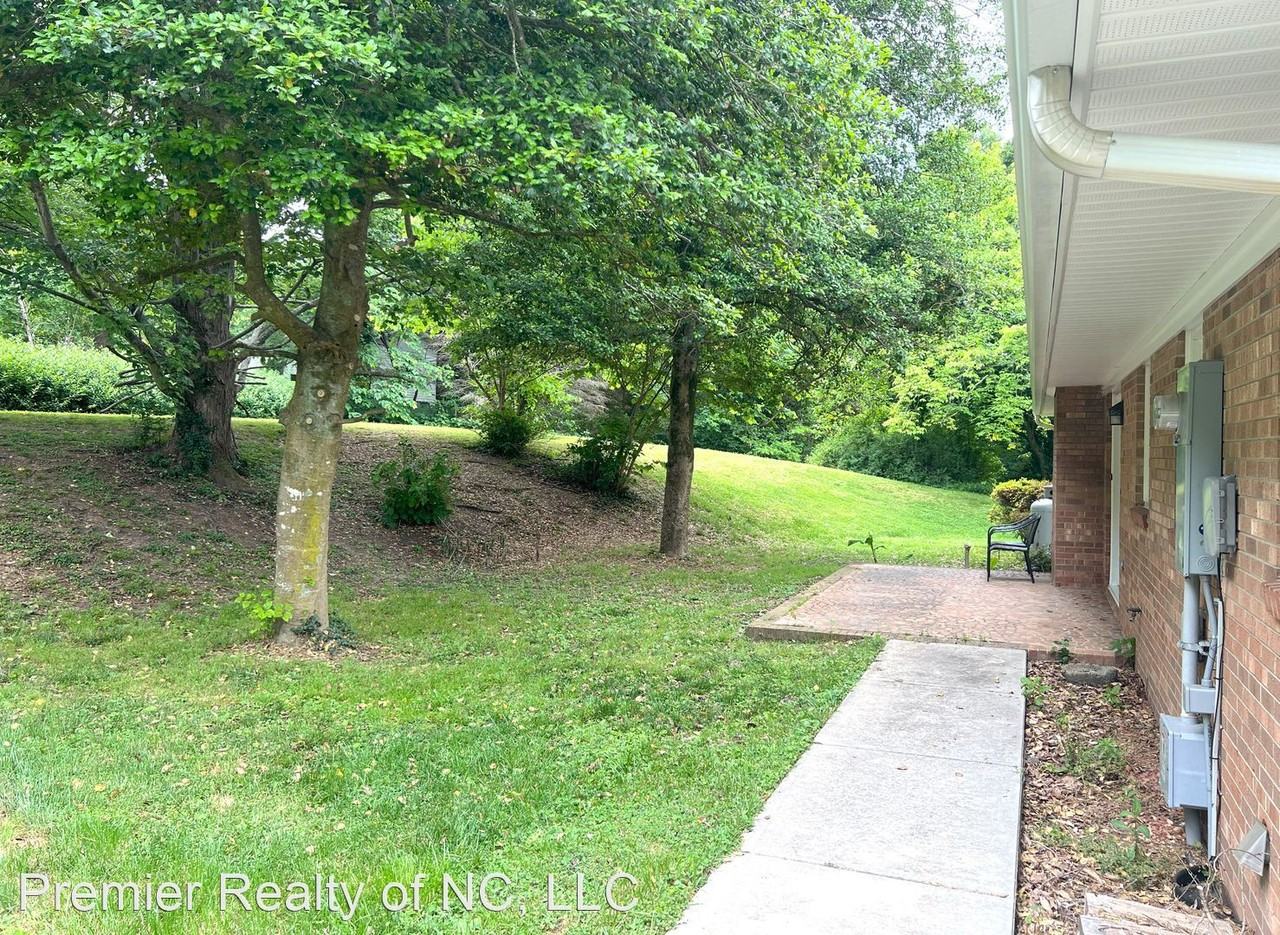 165 Elm St - Photo 3 of 15