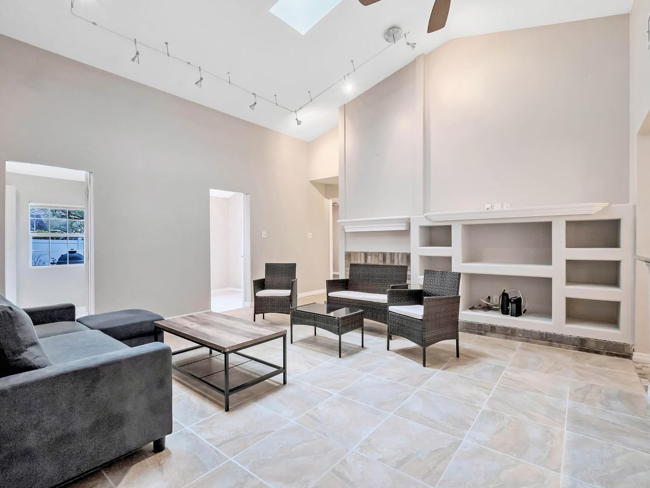 E Crossbeam Cir - Photo 2 of 7