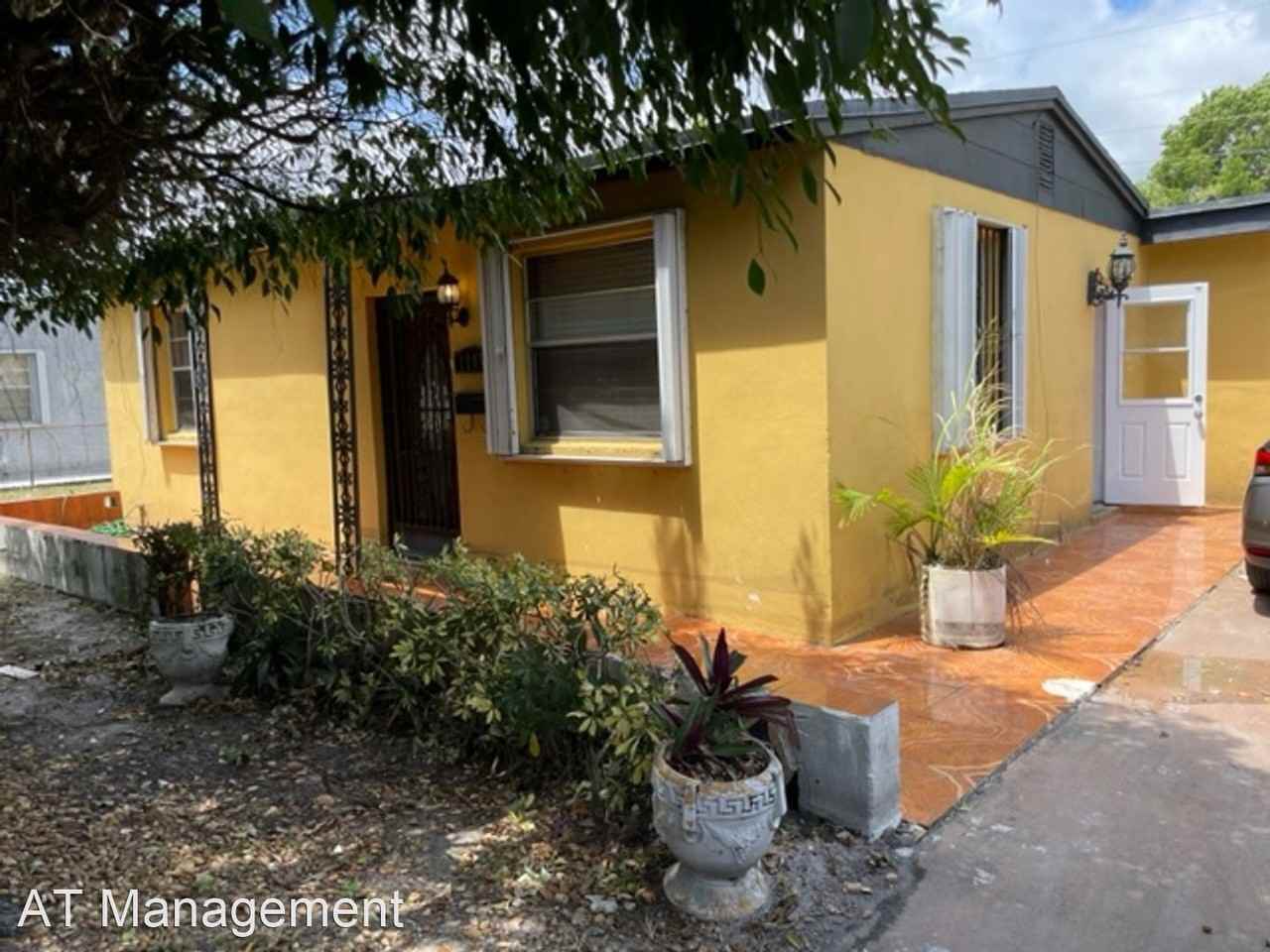1205 Nw 23rd Ave - Photo 2 of 12