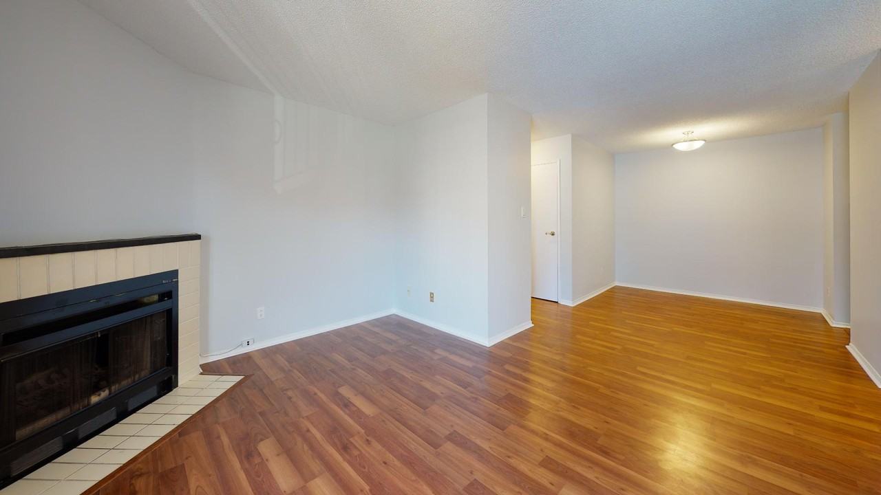 1450 Glen Abbey Gate - Photo 2 of 16