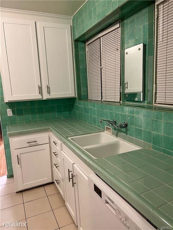 425 S Palm Dr - Photo 2 of 10
