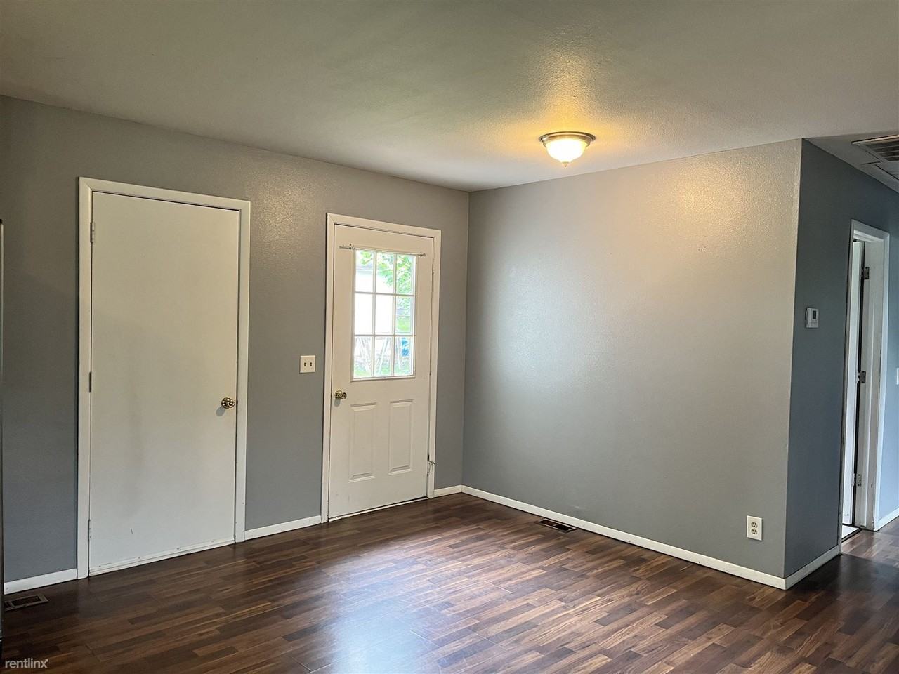 809 Kimberly St - Photo 3 of 9