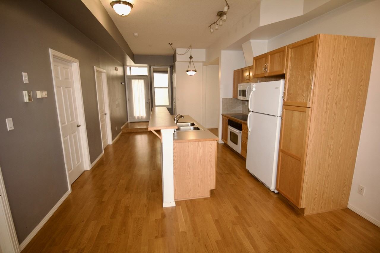 10100 122 St Nw - Photo 5 of 44