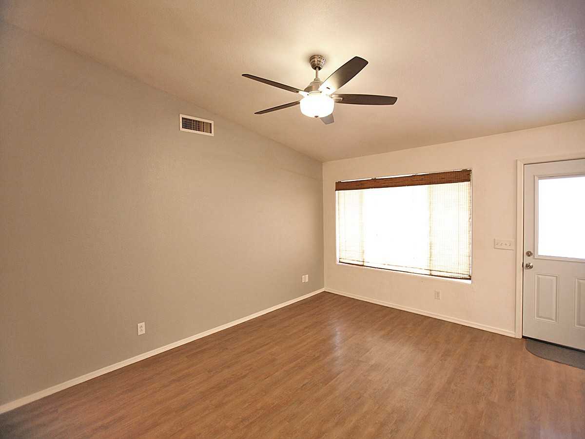 11522 W Chuckwalla Ct - Photo 3 of 23