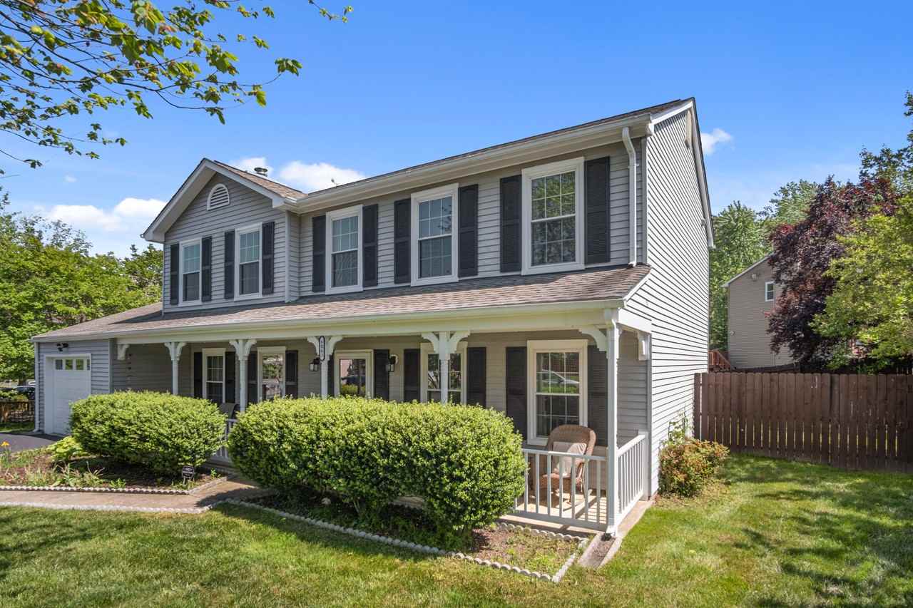 6063 Ponhill Dr - Photo 2 of 19