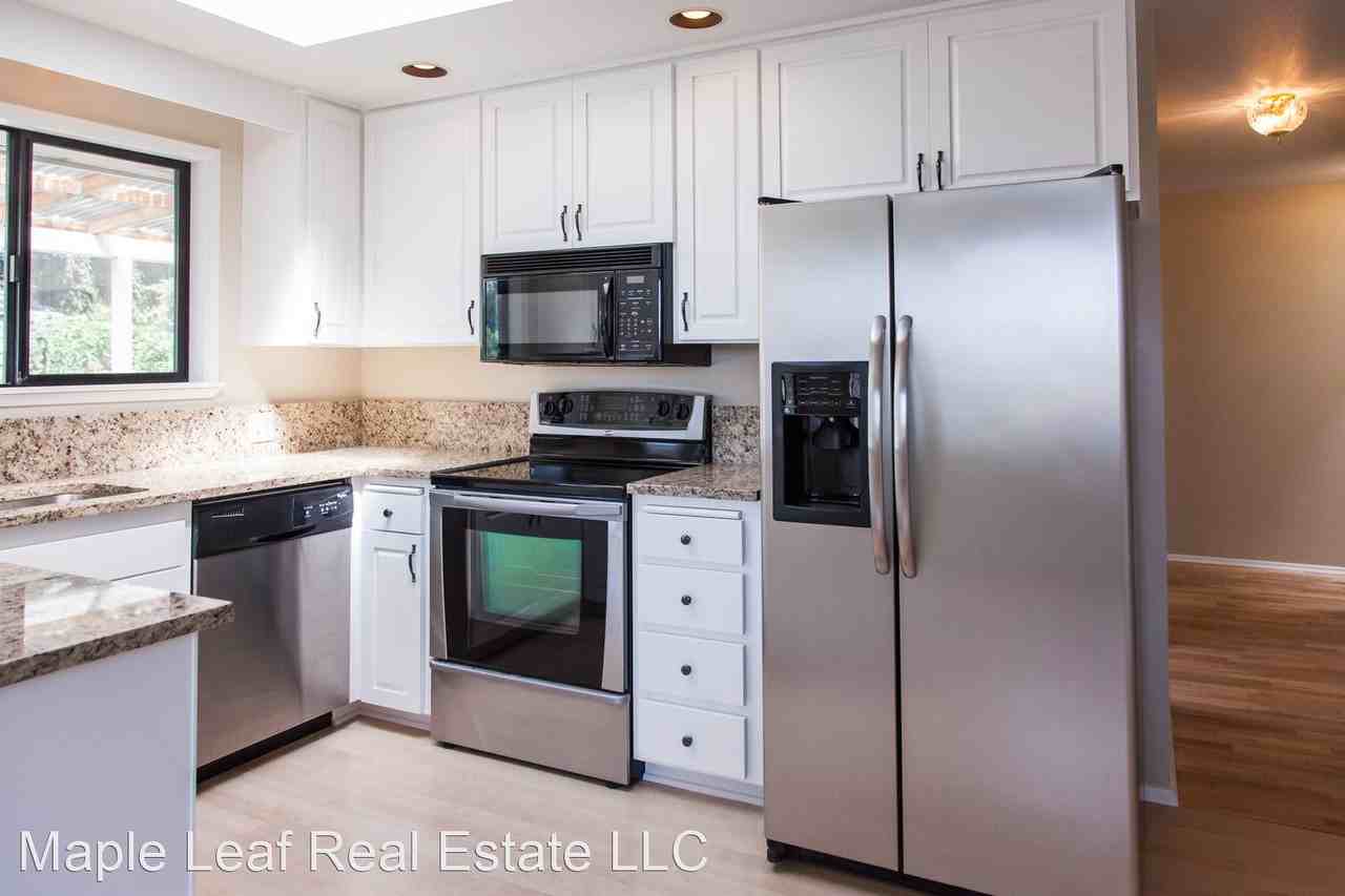 4147 40th Ave Sw - Photo 3 of 28