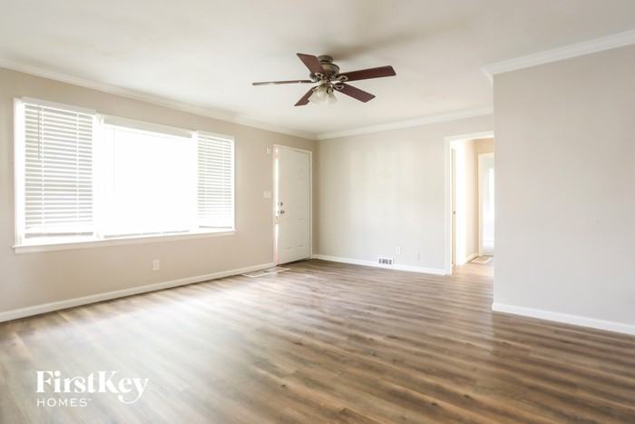 13001 E 41st Ter S - Photo 2 of 15