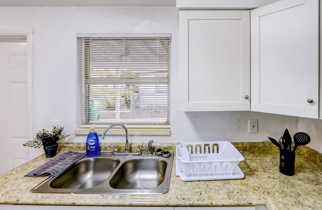 10th Ave N - Photo 5 of 16