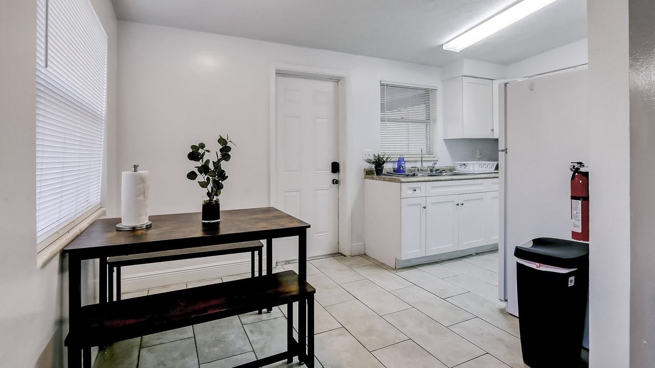 10th Ave N - Photo 4 of 16