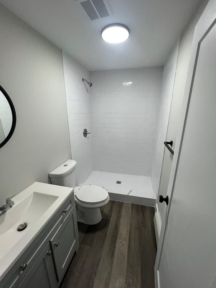 42 Irwin St #2 - Photo 2 of 13