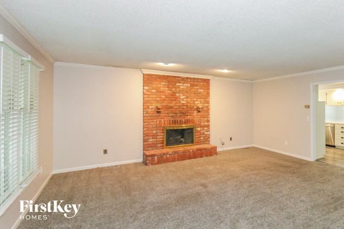 8617 N Harrison St - Photo 3 of 15