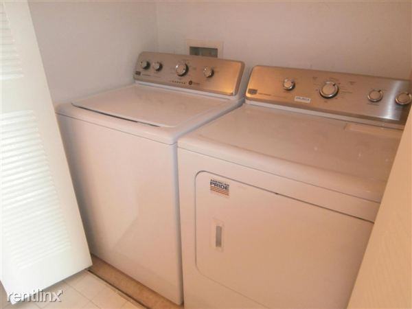 117 Yacht Club Way - Photo 2 of 6