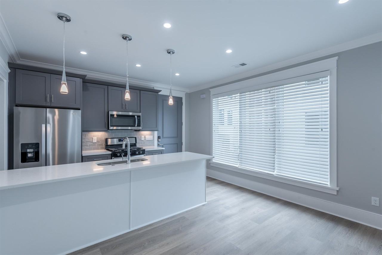 4 Sanctuary Ct #4-201 - Photo 3 of 18