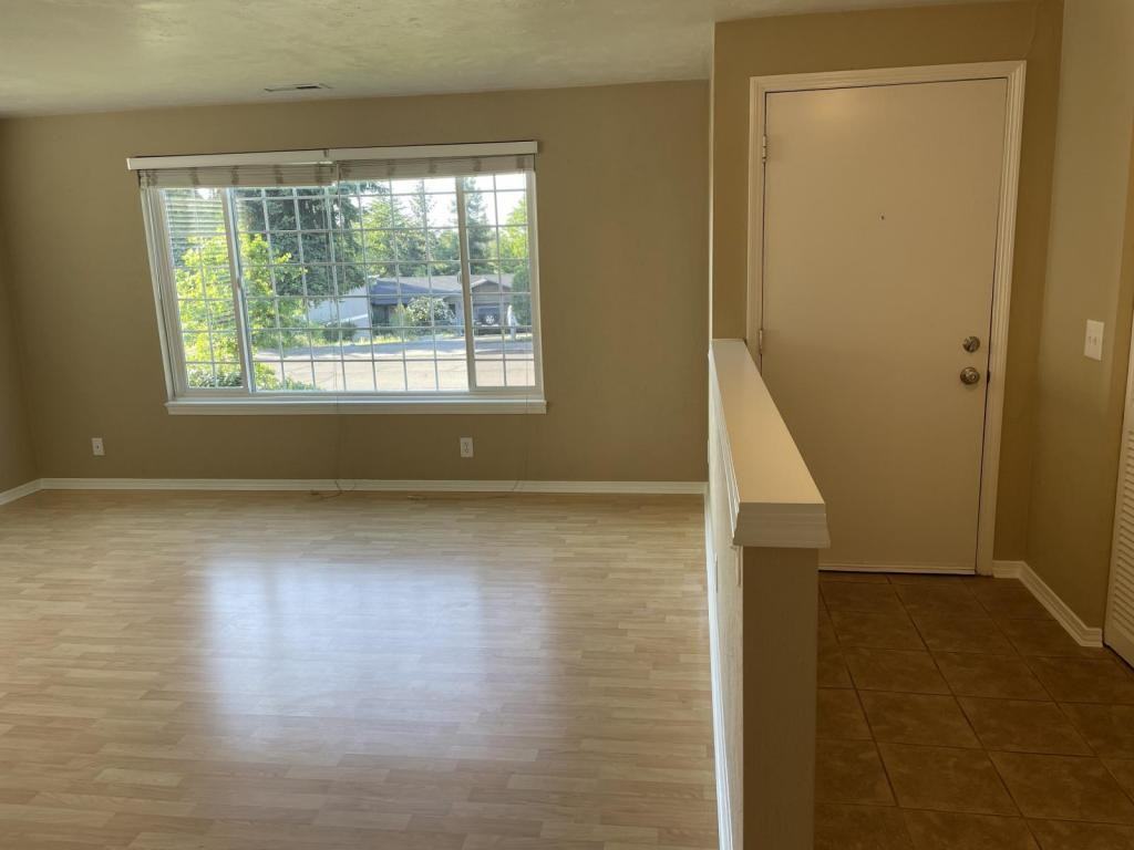 924 George St Nw - Photo 4 of 34