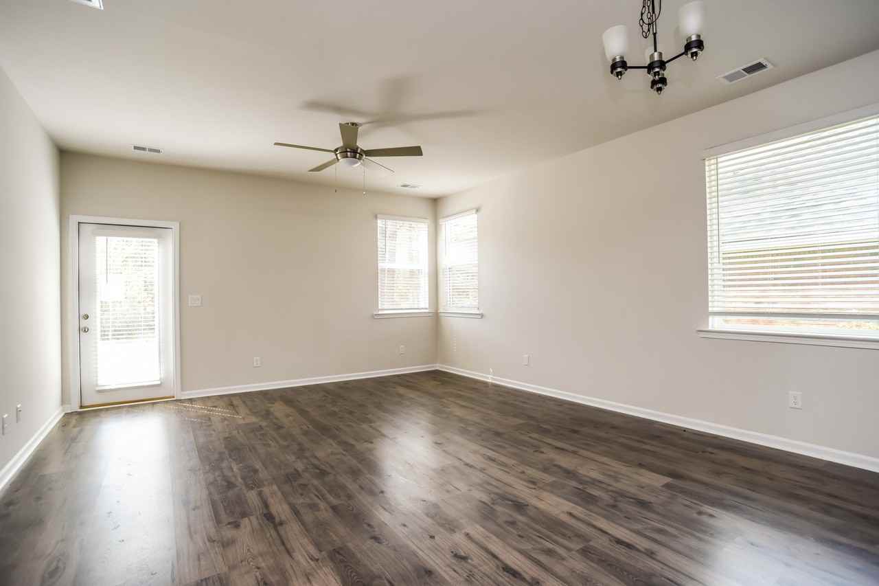 1196 1196 Warrens Way - Photo 3 of 15