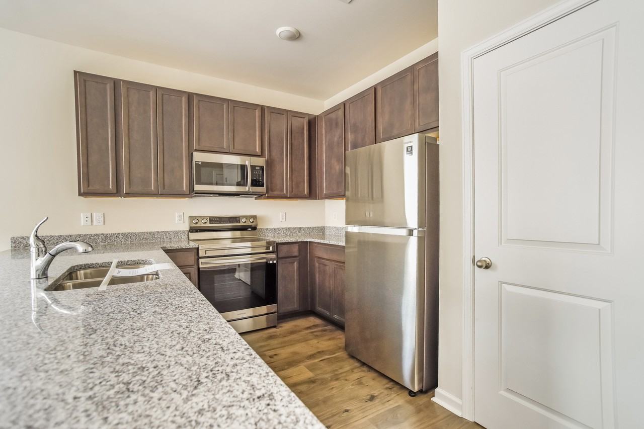 1196 1196 Warrens Way - Photo 5 of 15