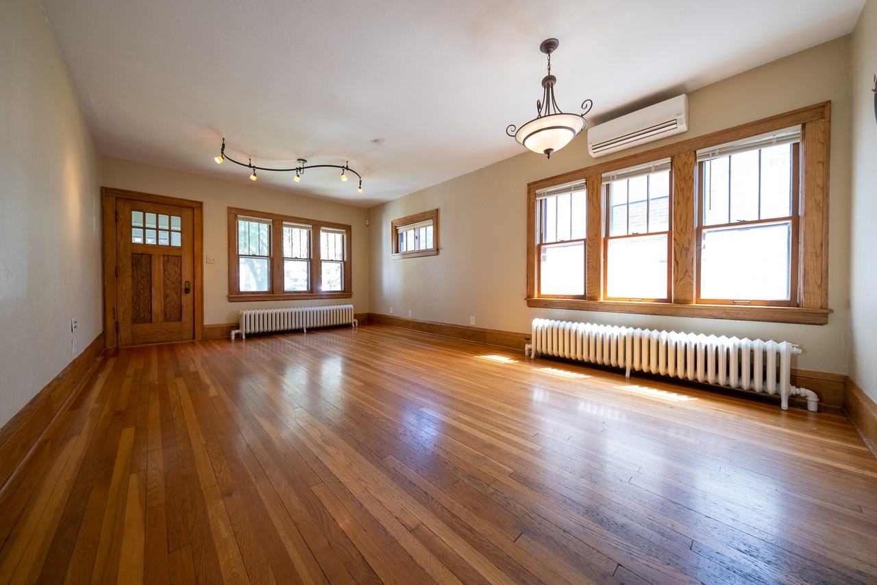2138 Wellesley Ave #1 - Photo 2 of 25