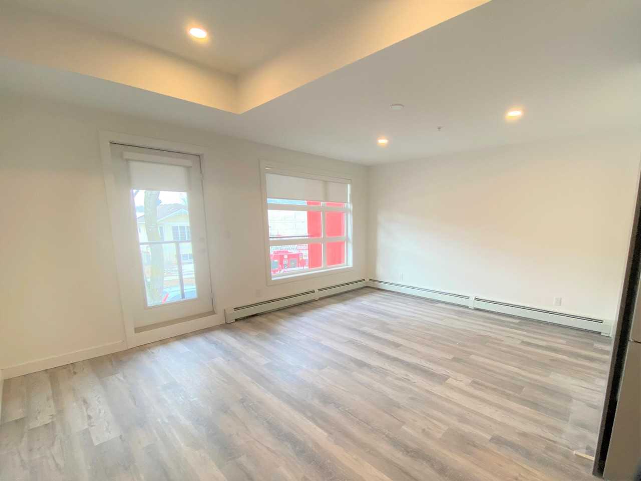 301 301, 10720 78 Avenue Northwest #301 - Photo 3 of 27