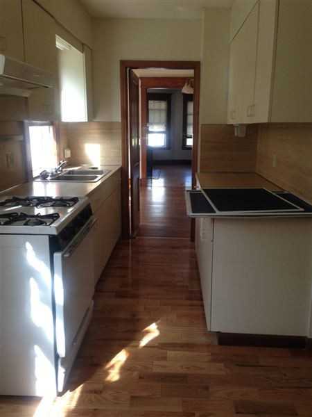 225 Alden Ave - Photo 2 of 9