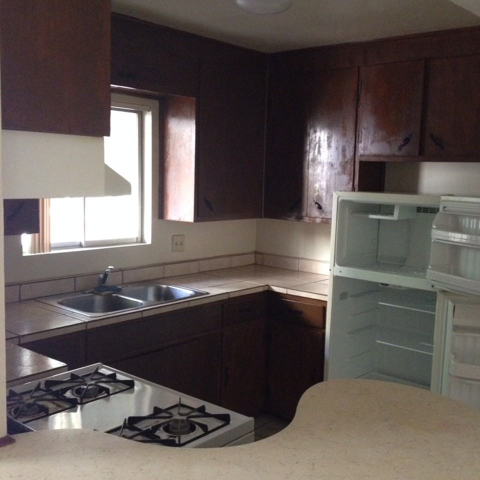 1029-1051 B Avenue - Photo 2 of 7