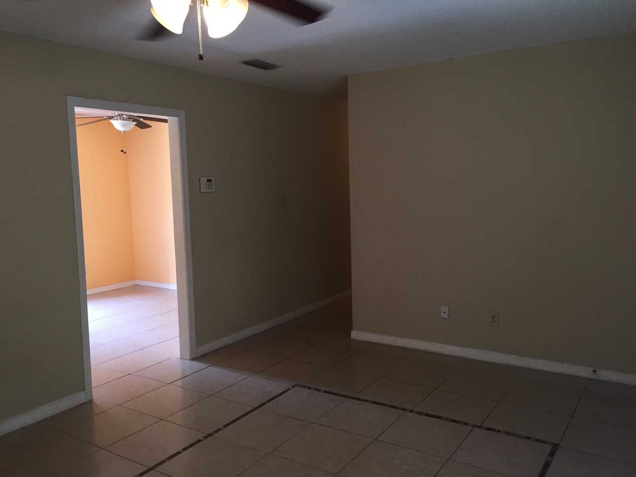 1515 Kuffskie Ln - Photo 2 of 10