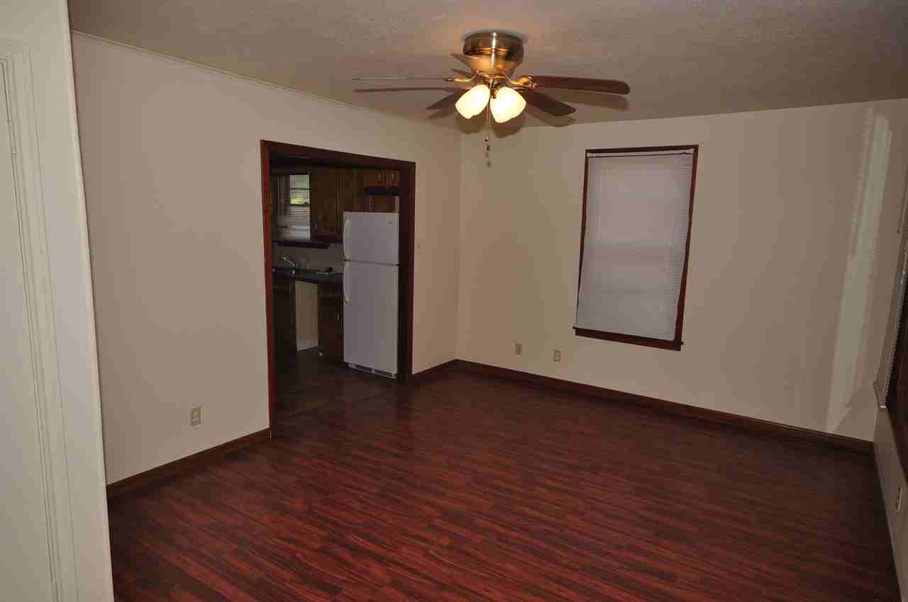 101 Gray St - Photo 2 of 11