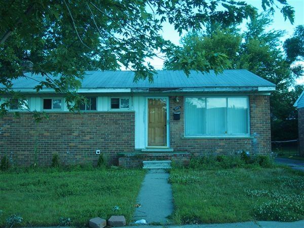 1100 Featherstone Rd - Photo 3 of 3