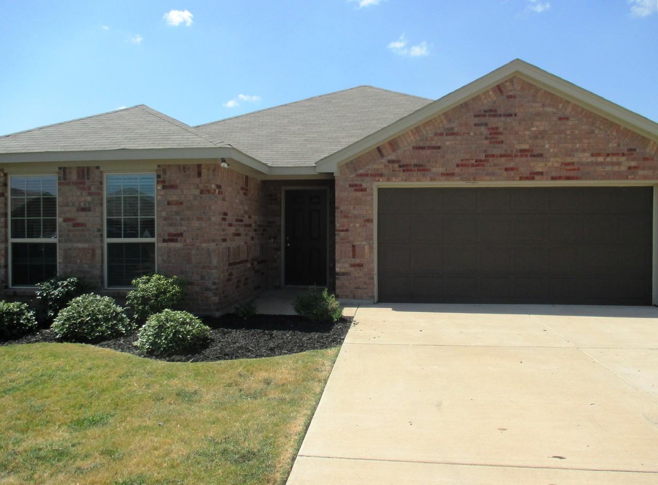 2405 Galemeadow Dr - Photo 2 of 14