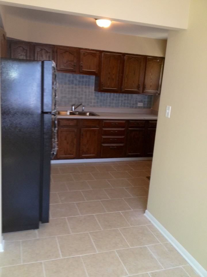 14739 Albany Ave - Photo 3 of 7