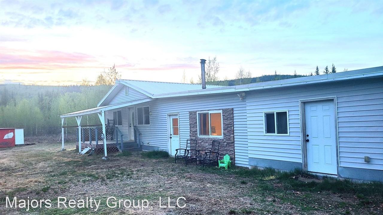 390 Sweren St E - Photo 2 of 21