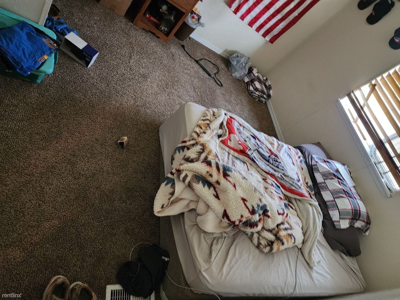 34 Duvall Ln - Photo 3 of 8