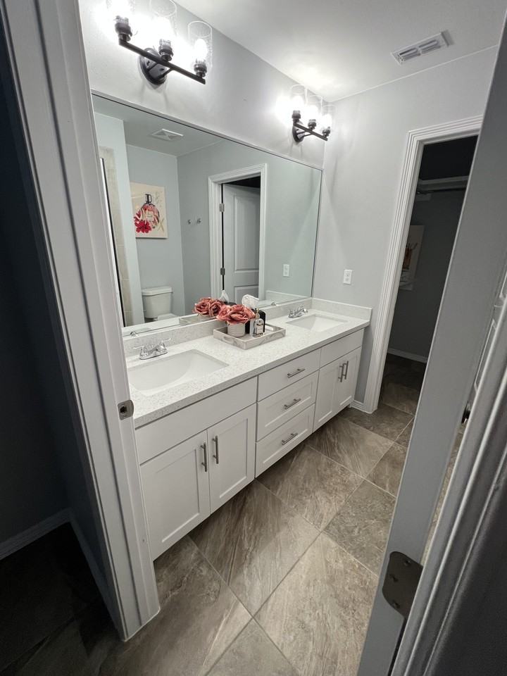 2120 Southridge Ave #D - Photo 6 of 11