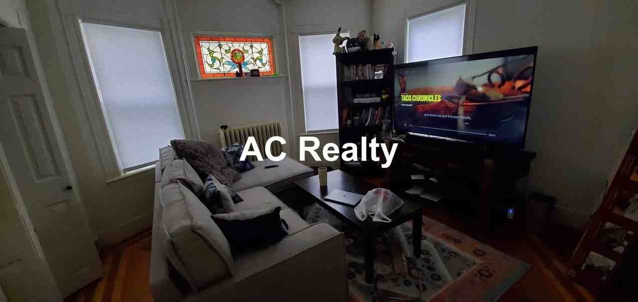 18 Reed Ave #1 - Photo 3 of 5