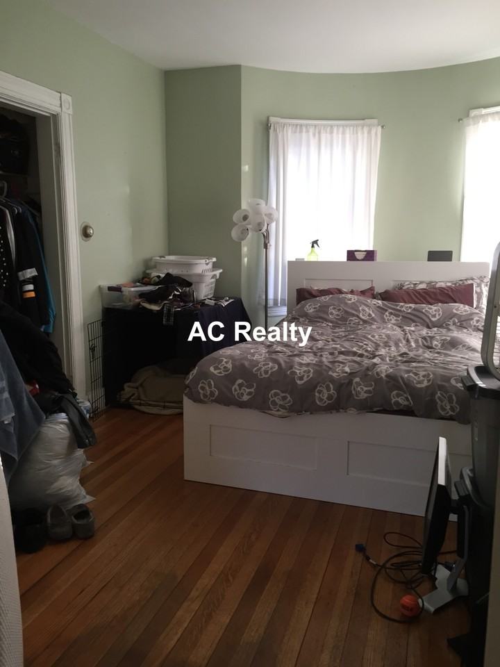 18 Reed Ave #1 - Photo 4 of 5