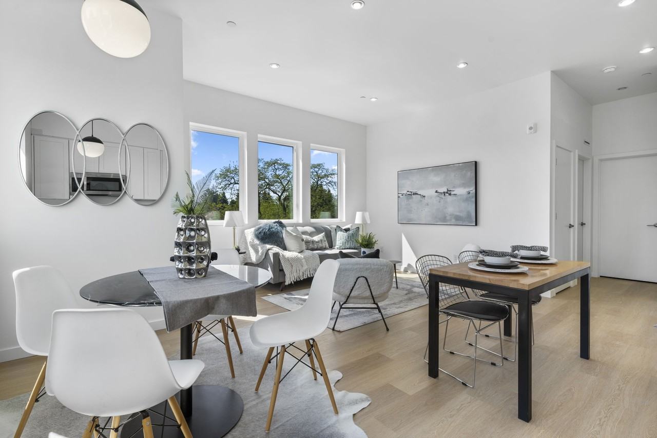 1525 N Humboldt St - Photo 3 of 10