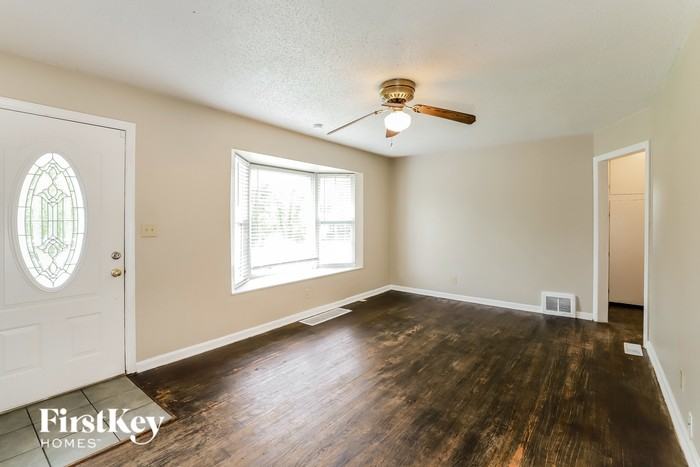 3416 S Hardy Ave - Photo 3 of 15