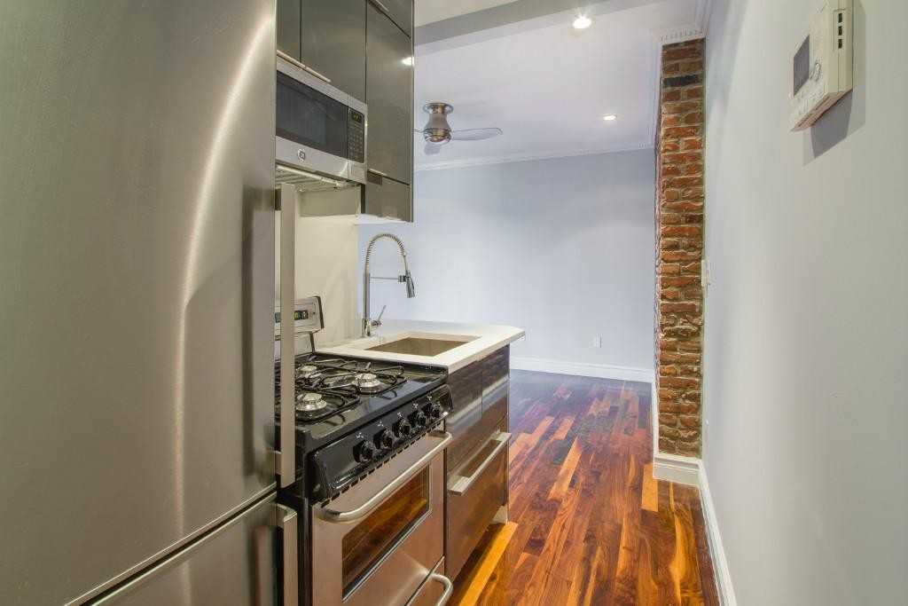 Lexington Ave #21 - Photo 3 of 4