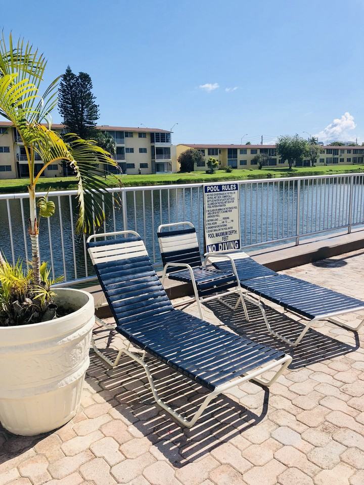 2880 Northeast 203rd Street #B12 - Photo 3 of 21