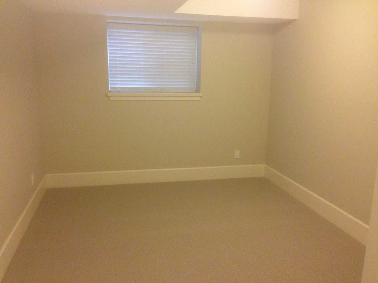 14977 91A Ave - Photo 3 of 4