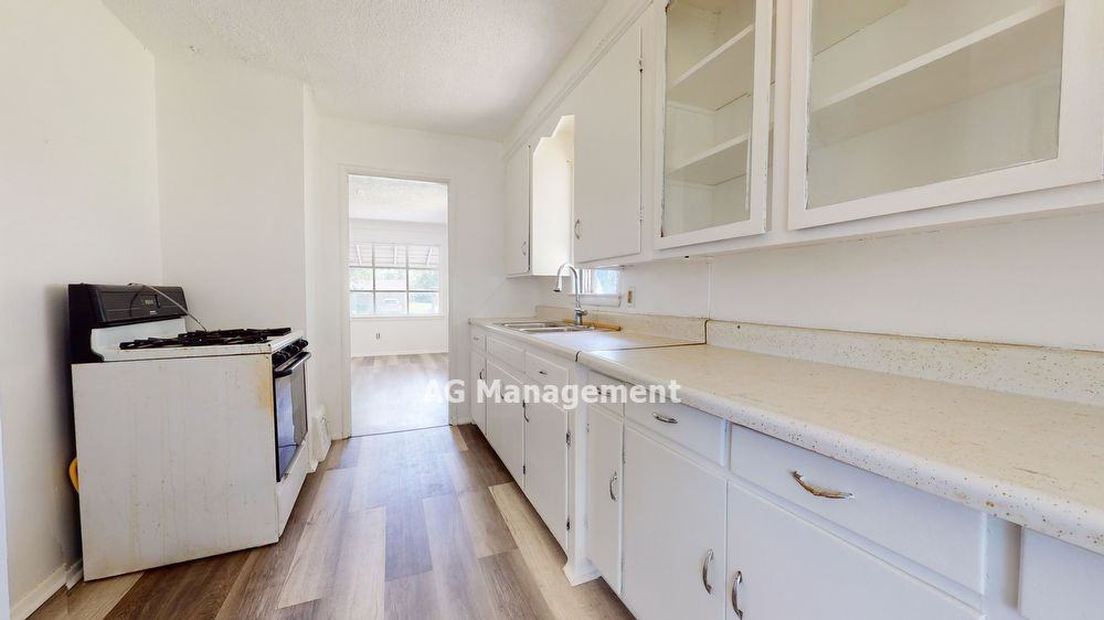 13060 Homefield St - Photo 3 of 17