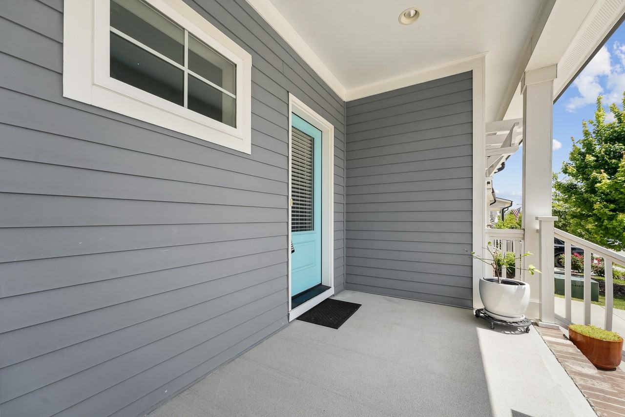 444 Beacon Ridge Blvd #1 - Photo 3 of 33