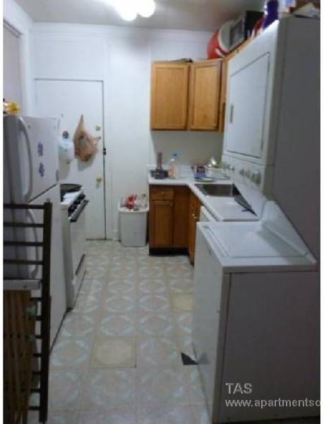 W Roscoe St #2N - Photo 2 of 9