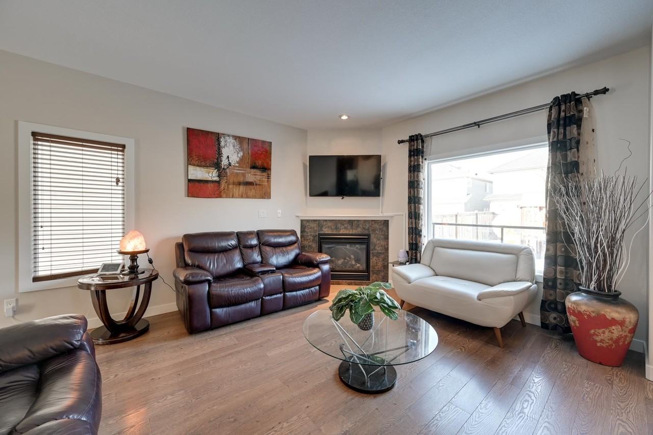 17140 5 Avenue Southwest - Photo 3 of 23