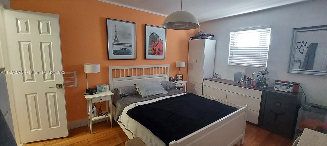 8105 Southwest 17th Terrace #8105 - Photo 7 of 13